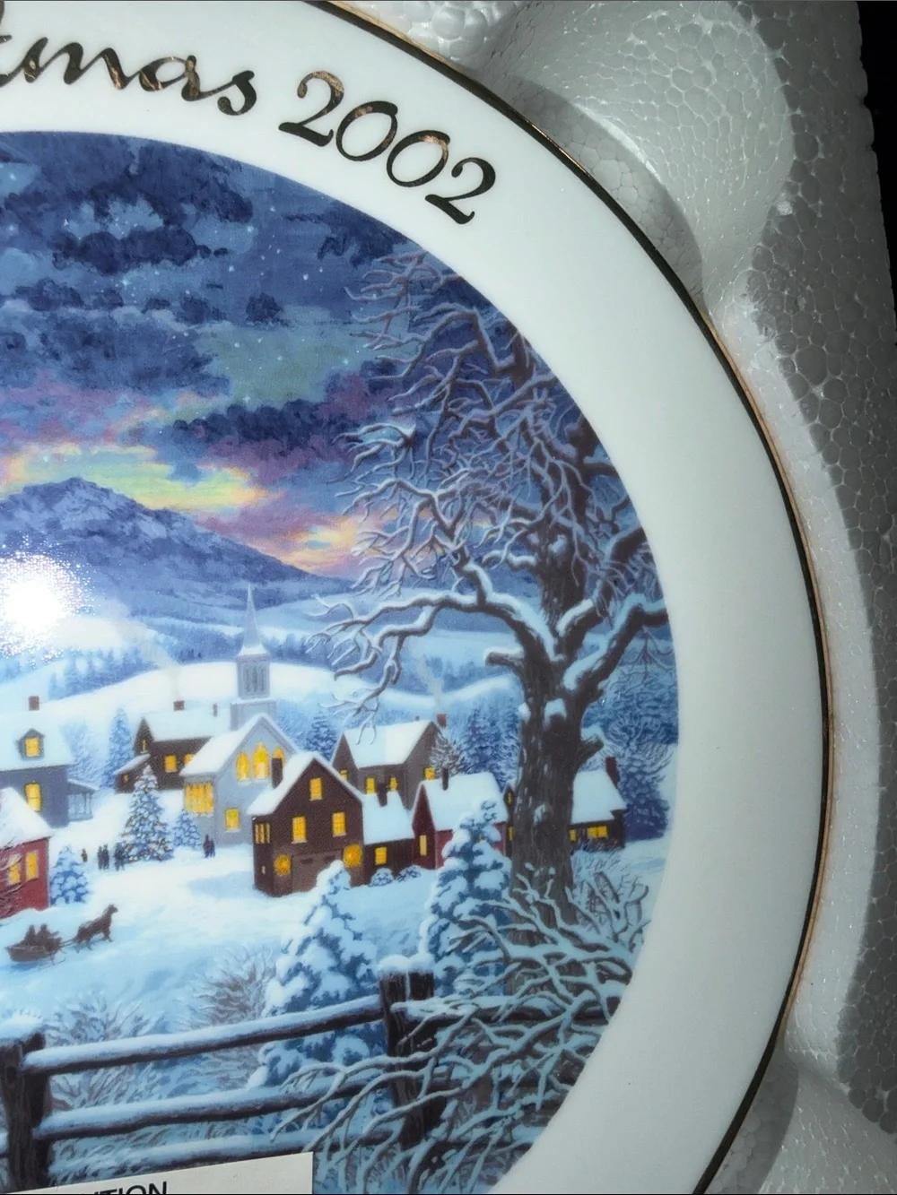 Avon 2002 Decorative Collector Plate - with 22K gold rim. Winter Village